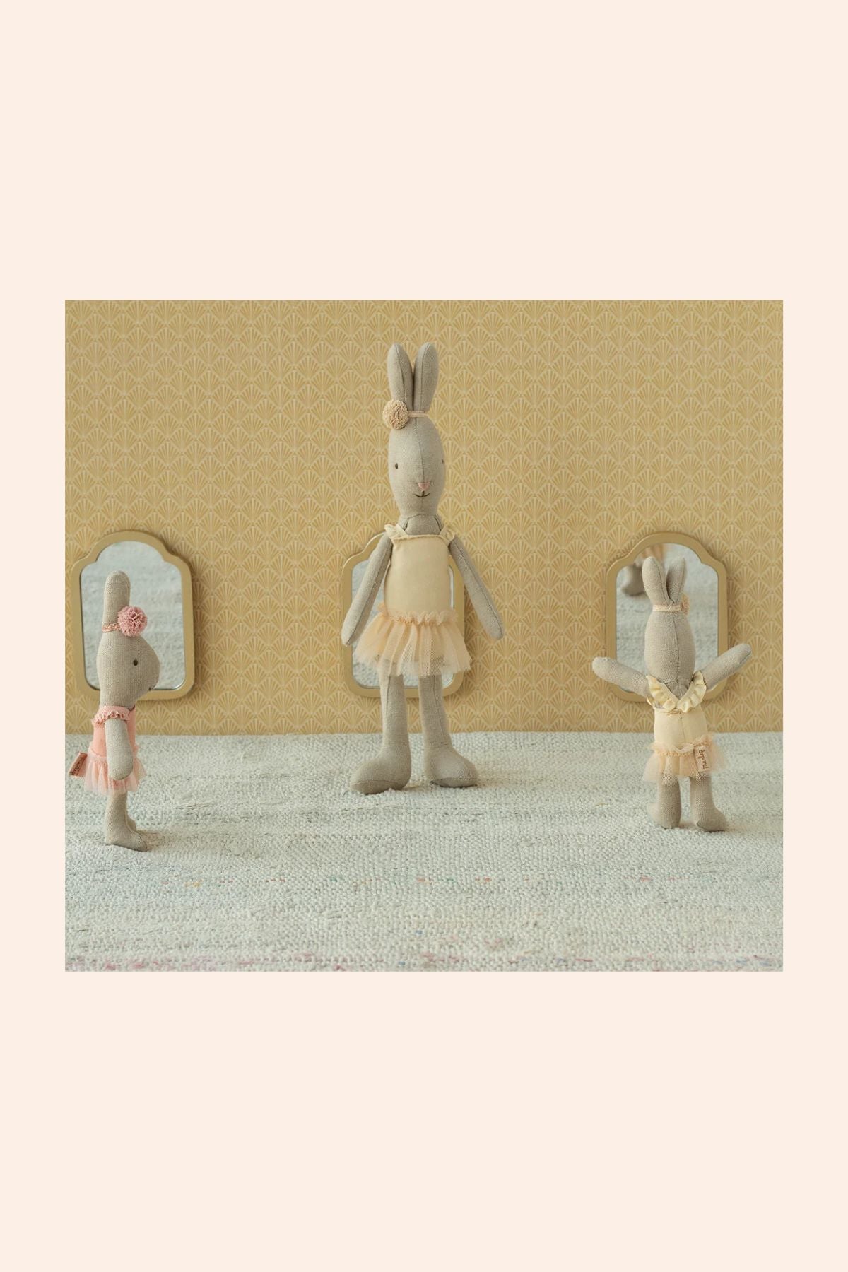 Maileg Rabbit size 1, Classic - Ballet suit and skirt cream