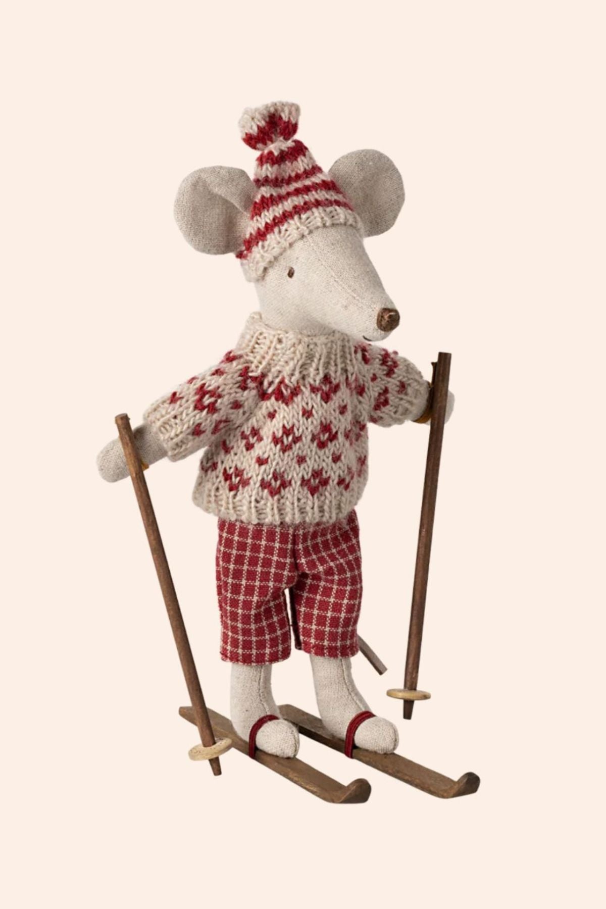 Maileg - Winter Mouse With Ski Set Mum - Red - Strawberries & Cream