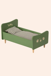 Maileg - Wooden Bed - Teddy Dad - Dusty Green - Strawberries & Cream