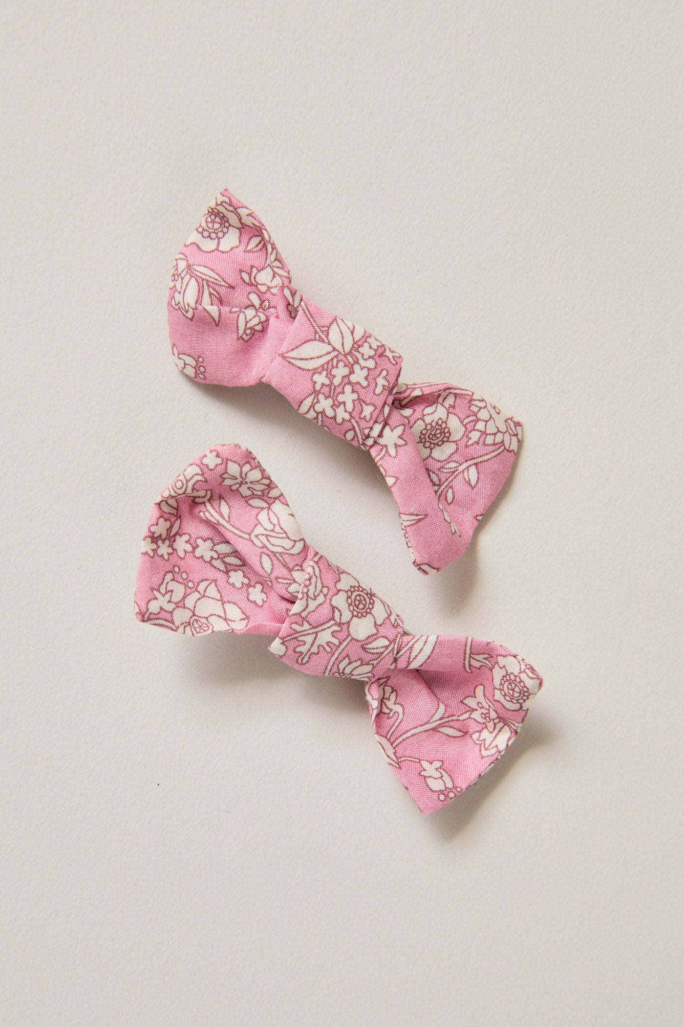 Multi-coloured Hair clips