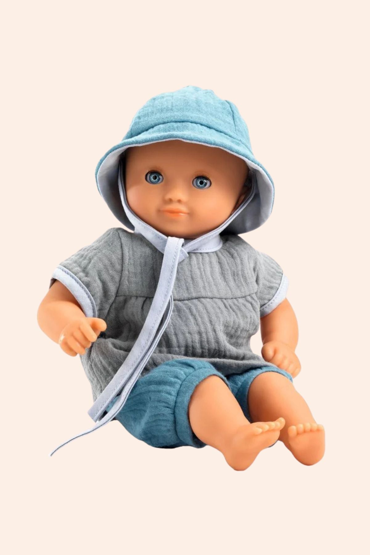 Djeco - Pomea - Summer Outfit - Strawberries & Cream
Blue baby outfit with top, shorts, and bonnet.