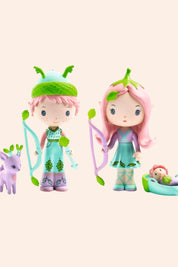 Djeco - Tinyly - Lily & Sylvestre doll - Strawberries & Cream - Figurines - Collectables - Fun for all - Friendship - Tinylyworld - Ingrid Lewis - Designer
Two animated characters with green hair and pastel outfits.