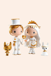 Djeco -  Tinyly - Marguerite & Leopold - Strawberries & Cream - Ingrid Lewis - Designer
Two figurines in wedding attire with two small animal-like creatures 