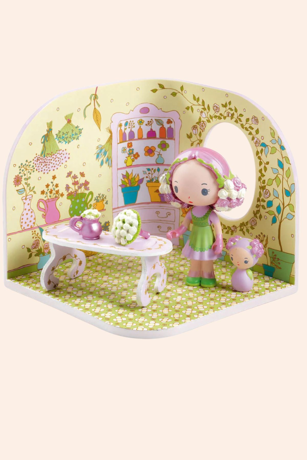 Djeco - Tinyly - Rosalie Tinyshop - Strawberries & Cream - Figurines - Dolls - Collectables - Friendship - Fun for all - Ingrid Lewis - Designer
Toy dollhouse with two dolls and a table.