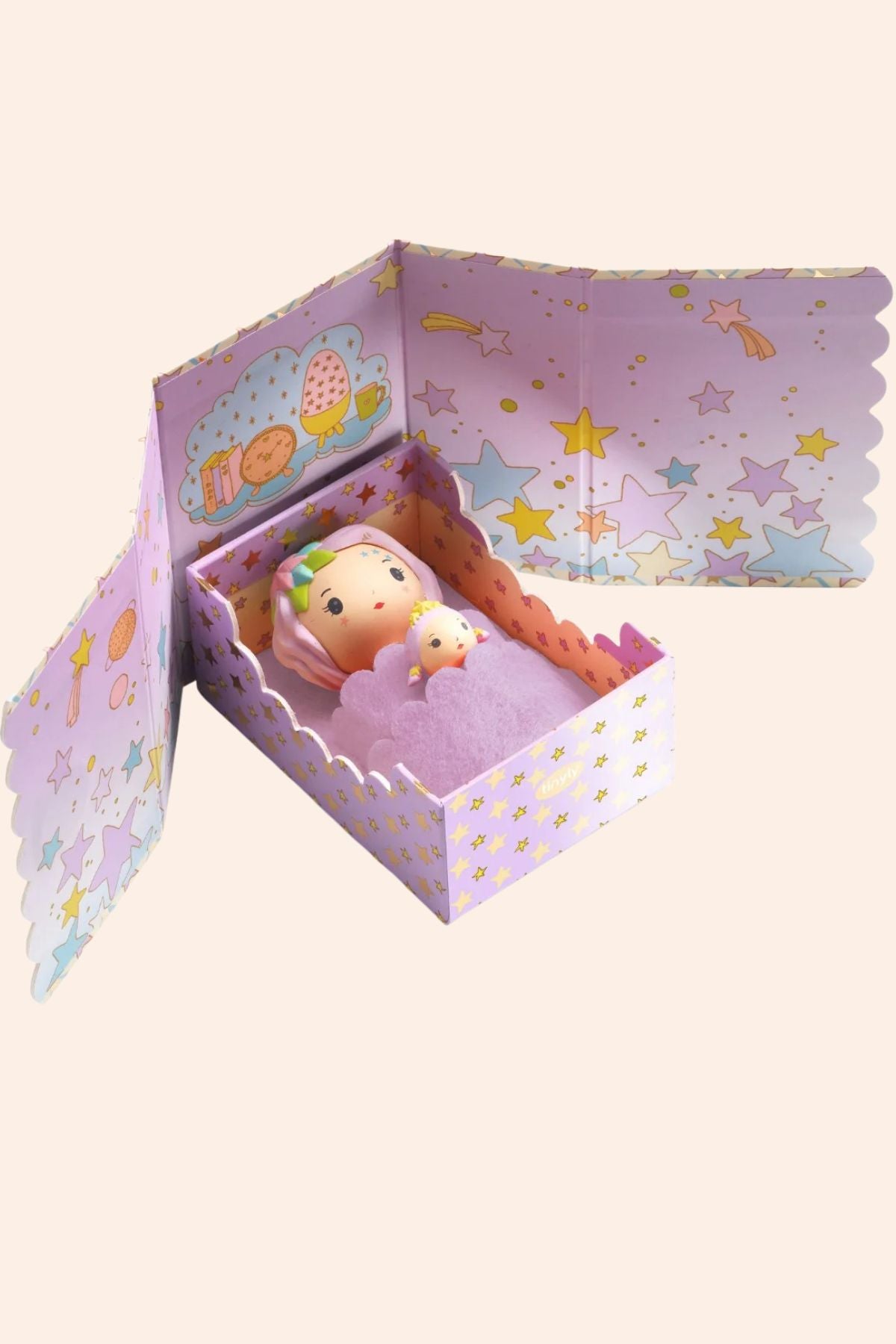 Djeco - Violet Tinyroom - Strawberries & Cream - Ingrid Lewis - Designer 
Toy figure in a purple box with star patterns.
