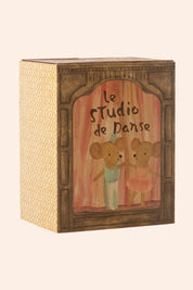 Maileg - Ballet Mice in Dance Studio - Little Sister and Brother - Strawberries & Cream 
Wooden Paper box with a illustration of two mice and text 'Le Studio de Danse'
