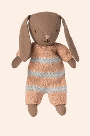 Maileg - Bunny - Micro -  Brown - Dusty Rose Knitted Suit - Strawberries & Cream - Ingrid Lewis - Designer 
Knitted toy rabbit wearing a striped sweater