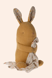 Maileg - Lullaby Friends - Bunny - Dusty Yellow - Strawberries & Cream 