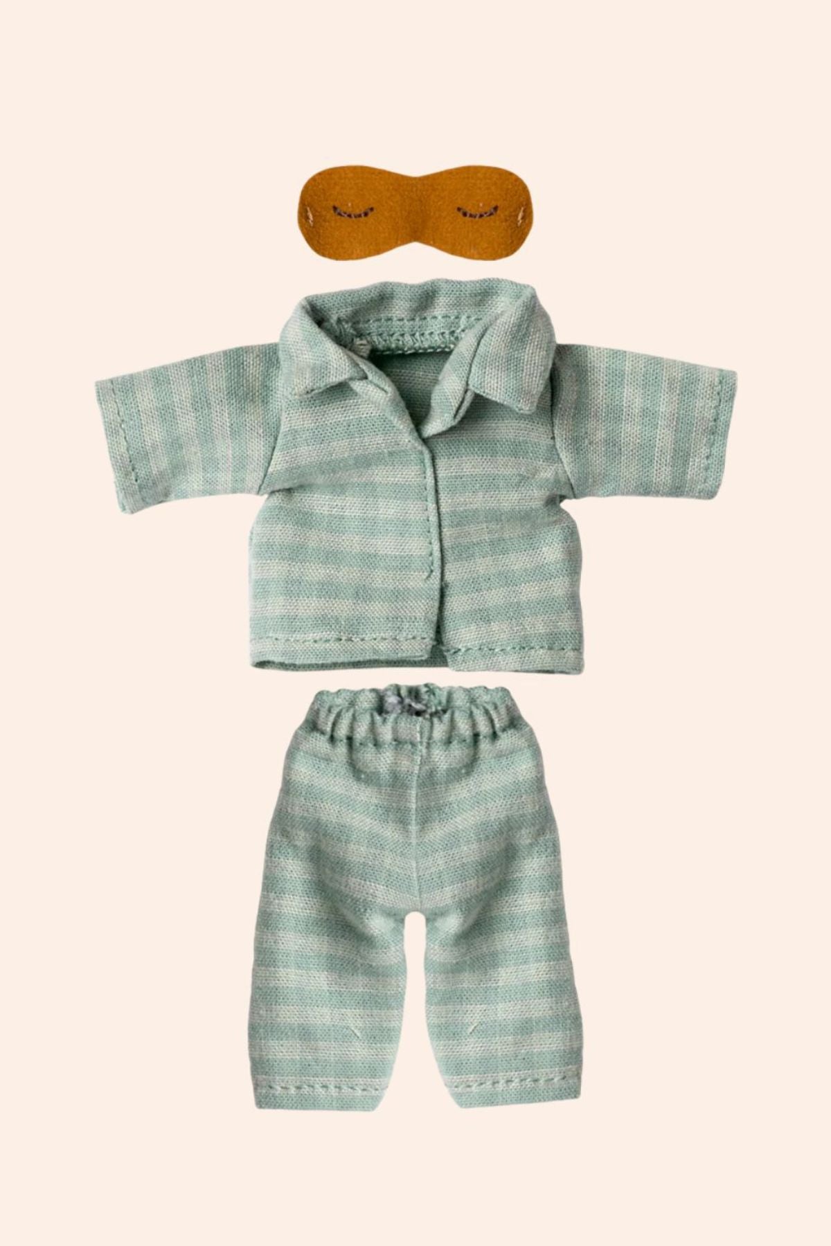 Dad Clothing - Pyjamas - Blue - Strawberries & Cream - Ingrid Lewis - Designer
Maileg Mouse Dad's Sleeping outfit with jacket and pants, accompanied by a sleep mask.