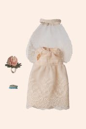 Maileg - Wedding Dress - Mum Mouse - Strawberries & Cream - Ingrid Lewis - Designer 
White lace dress with matching headband and hair clip 