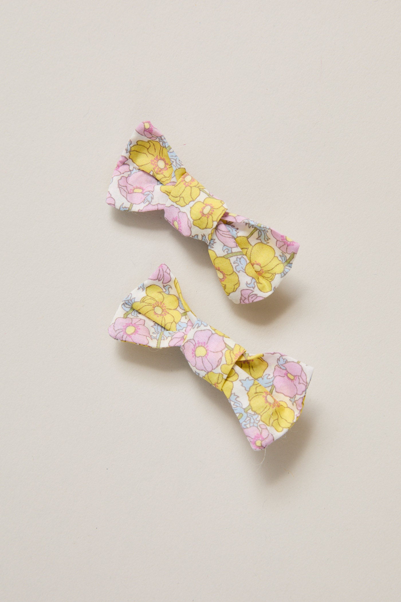 Multi-coloured Hair clips
