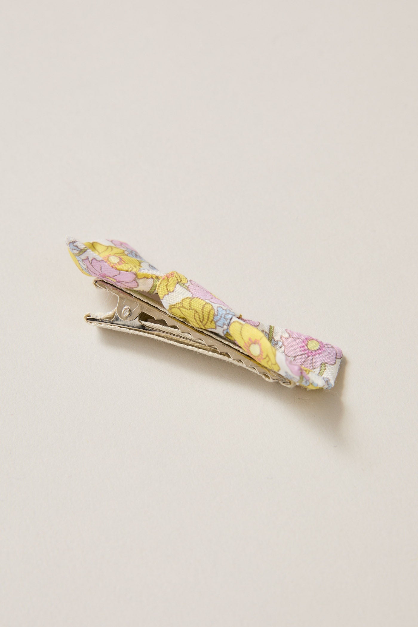 Multi-coloured Hair clips