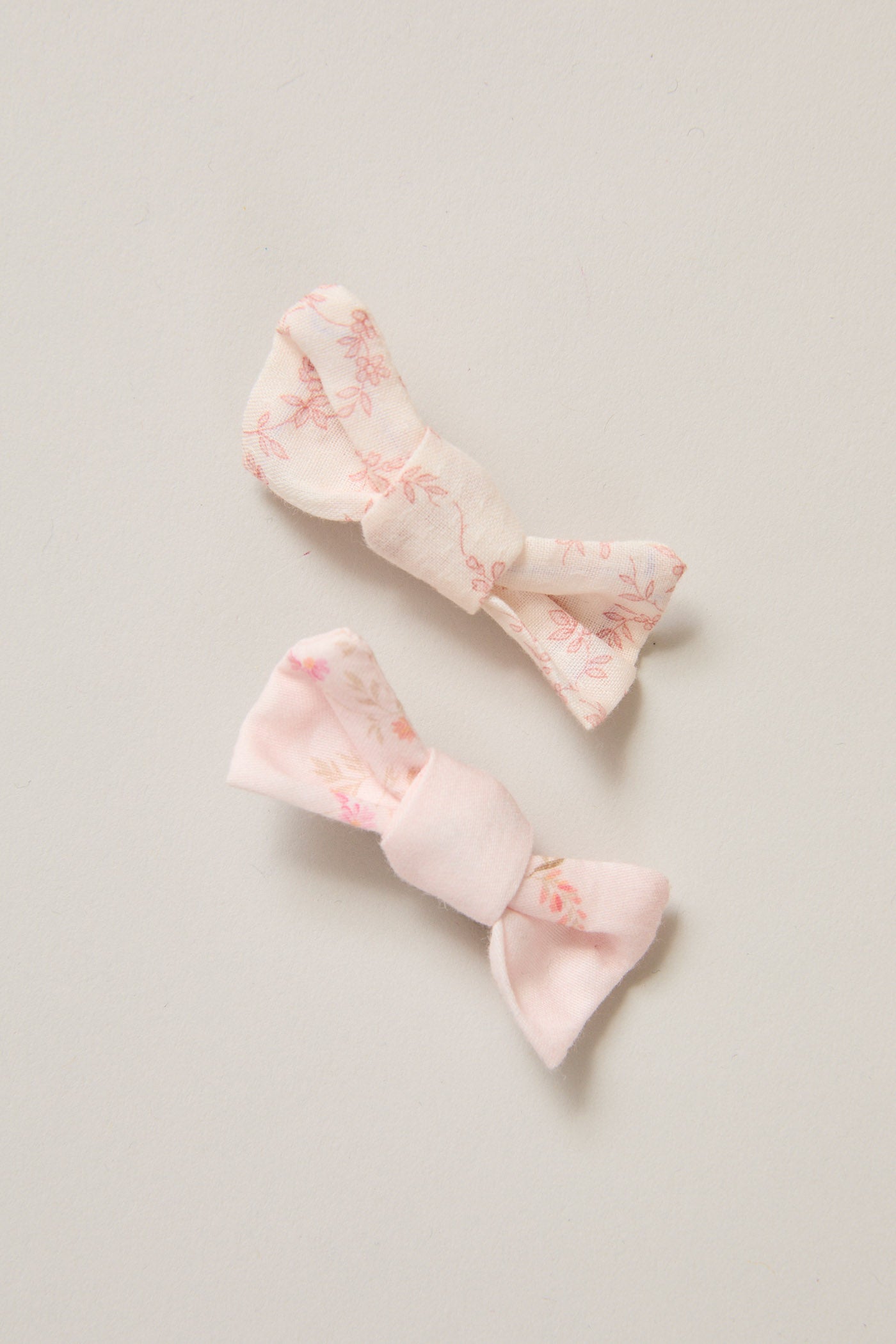 Multi-coloured Hair clips