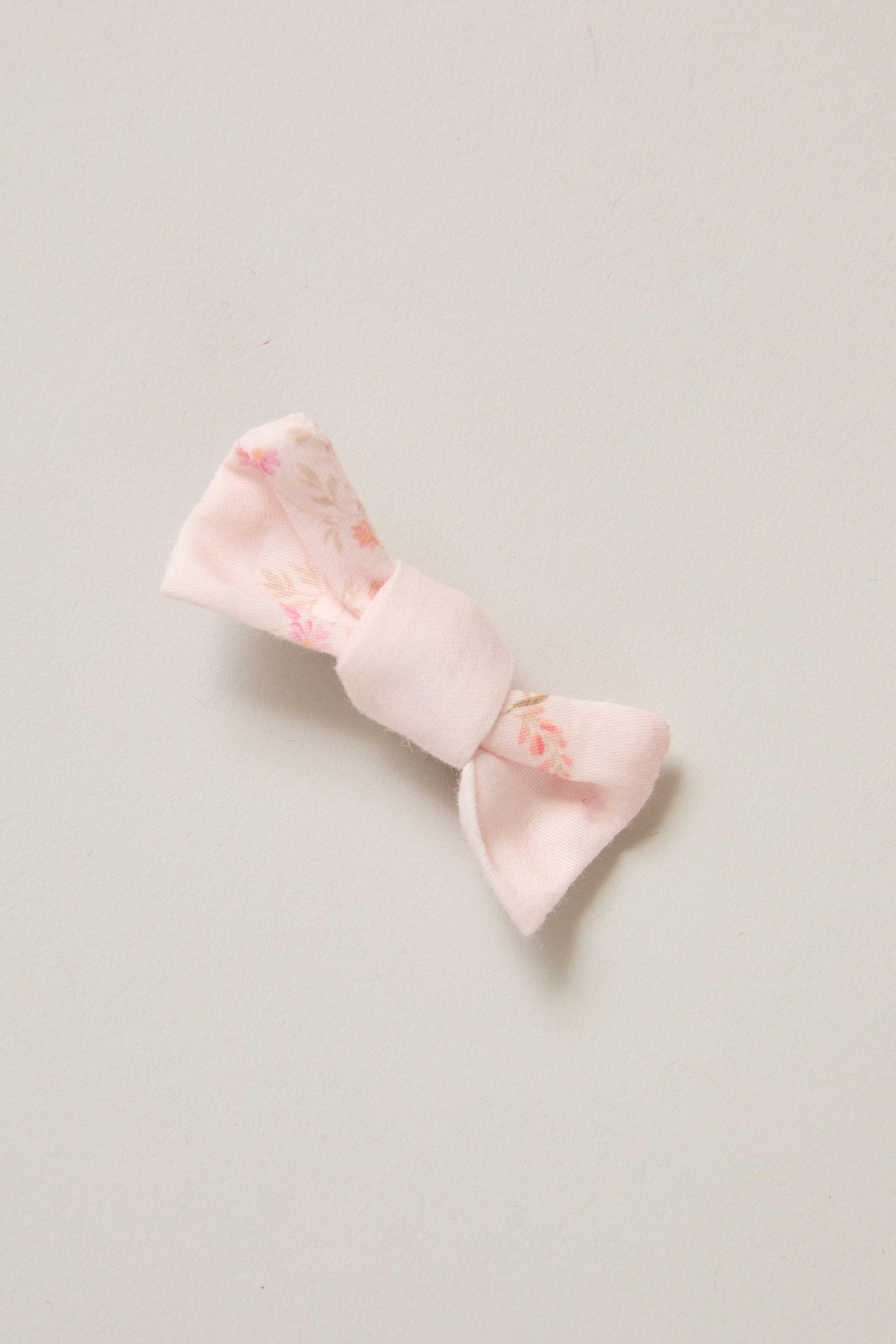 Multi-coloured Hair clips