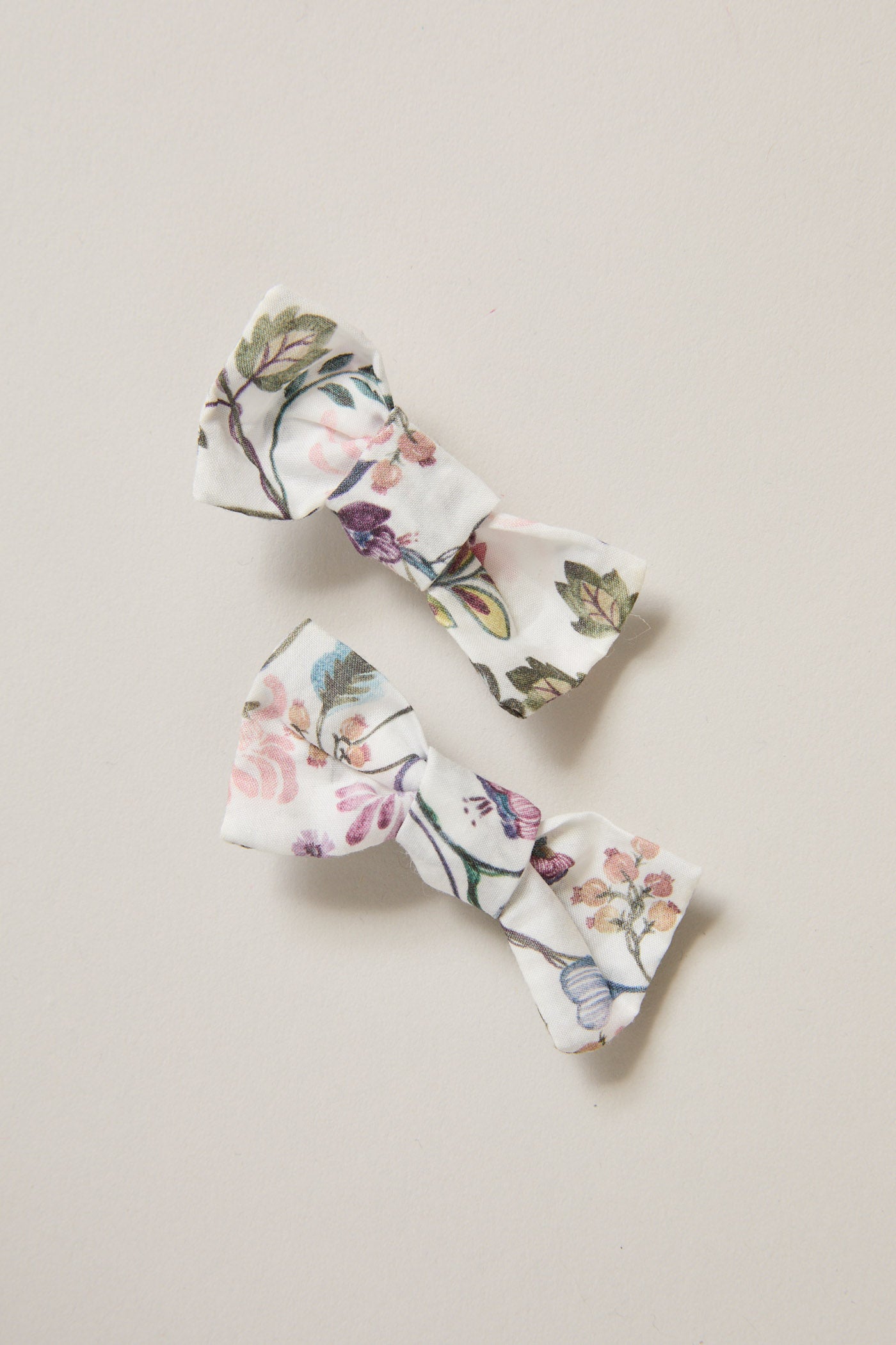 Multi-coloured Hair clips