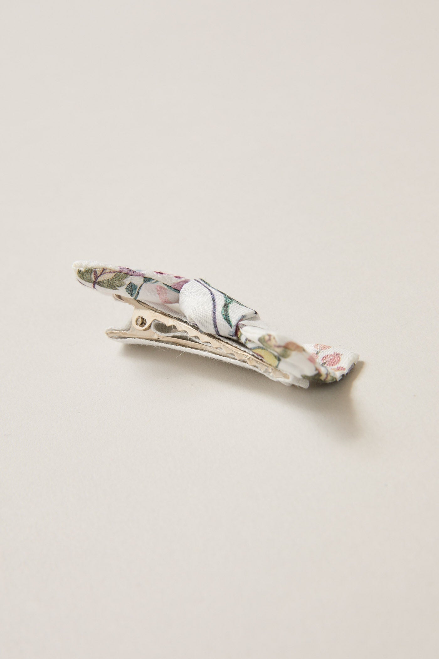 Multi-coloured Hair clips