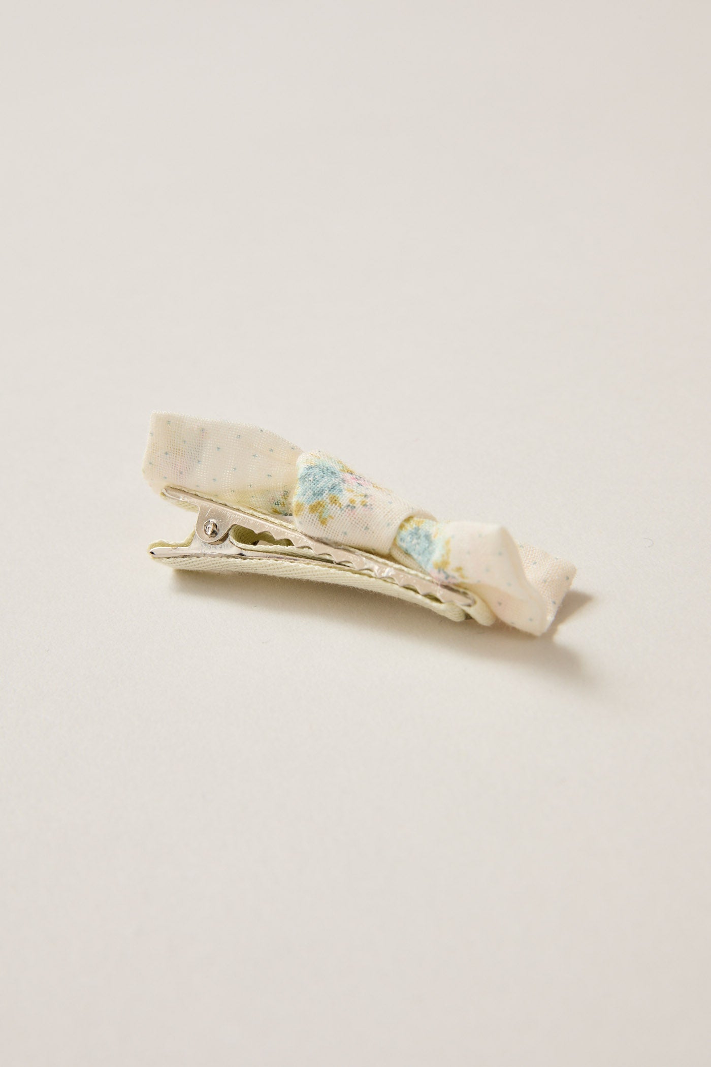 Multi-coloured Hair clips