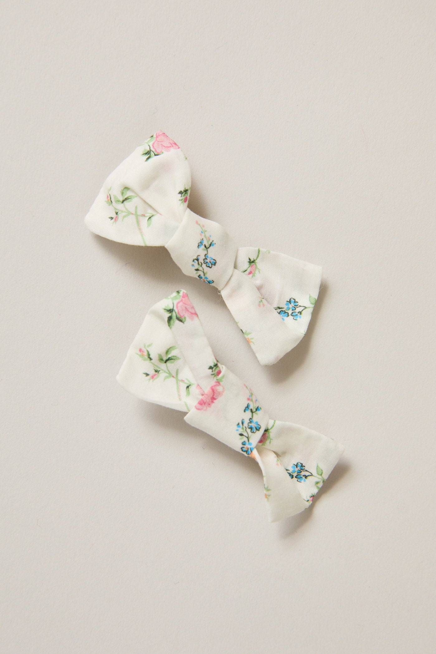 Multi-coloured Hair clips