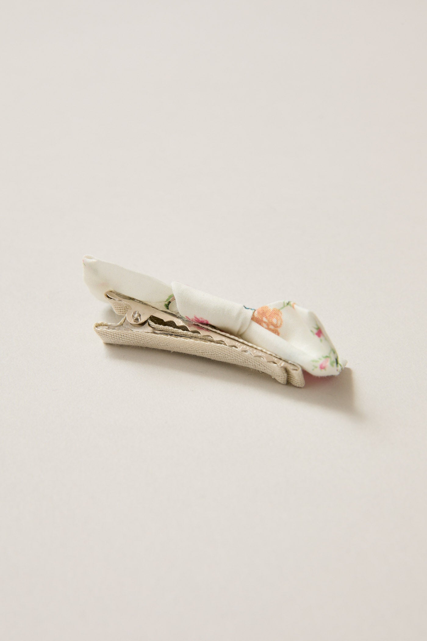 Multi-coloured Hair clips