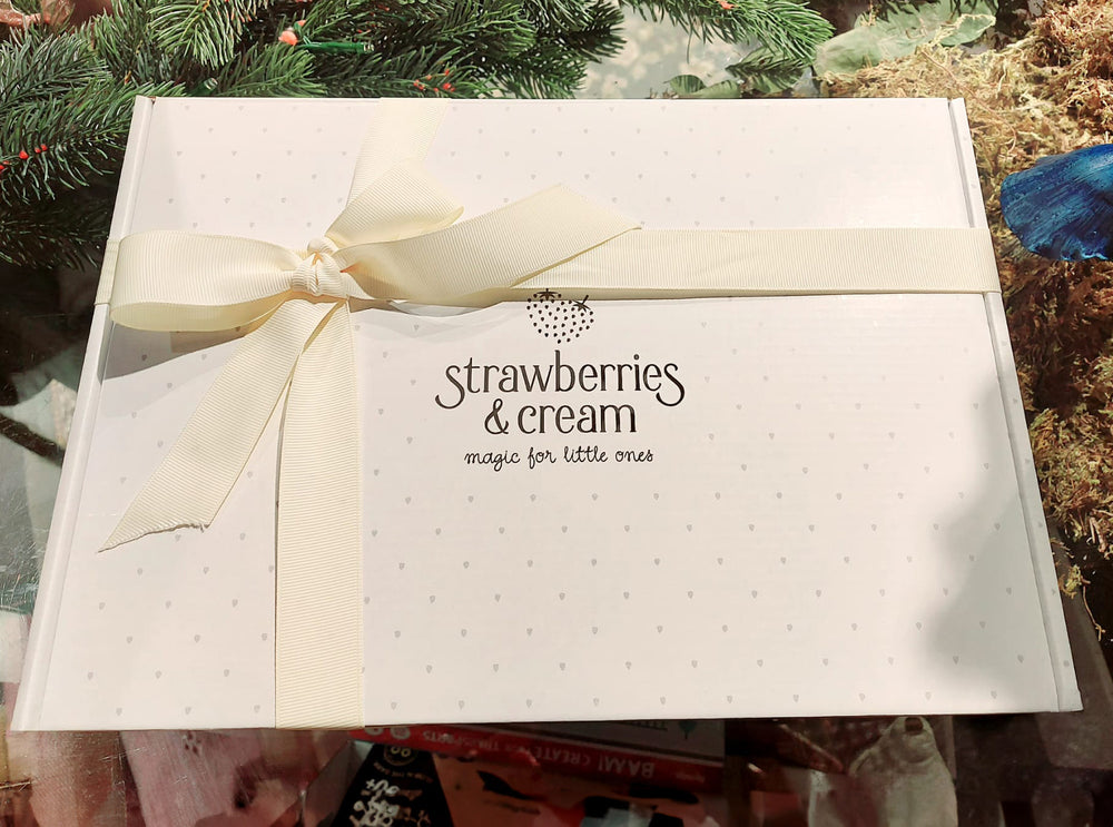 Strawberries & Cream Gift Box