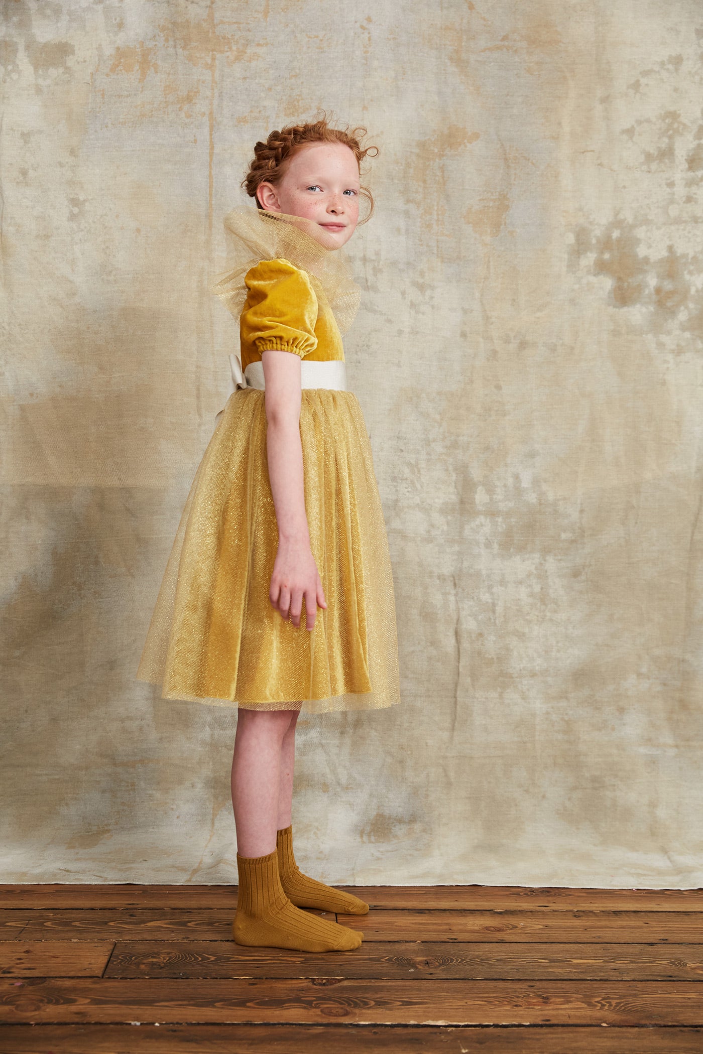 Tulle Queen Dress In Yellow Velvet